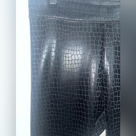 Express Faux Leather Snakeskin Leggings - Size Small-NWOT - Picture 3 of 5